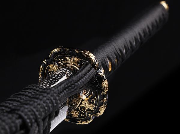 SONDERSTÜCK: Black Lotus Katana von WKC | Handgeschmiedete Damastklingee ➤ www.bokken-shop.de. Passend für Iaido, Bujinkan, Sammler. Dein Budo-Fachhändler!